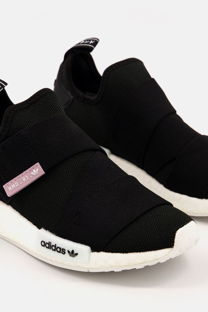 Women Nmd R1 Lace Up Training Shoes, Black